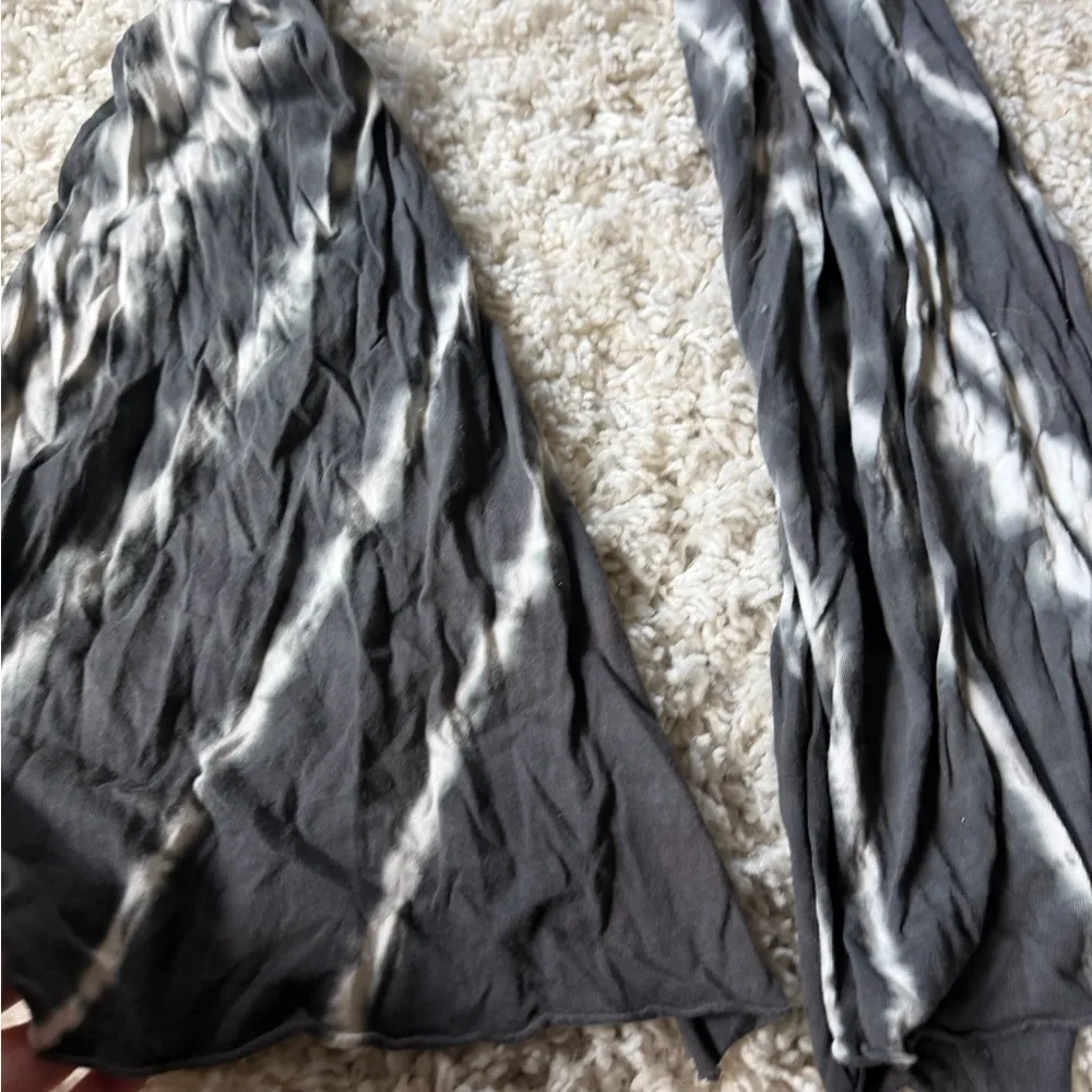 Stylish Tie-Dye Scarf in Gray and White super stylish and cozy. Extra soft.